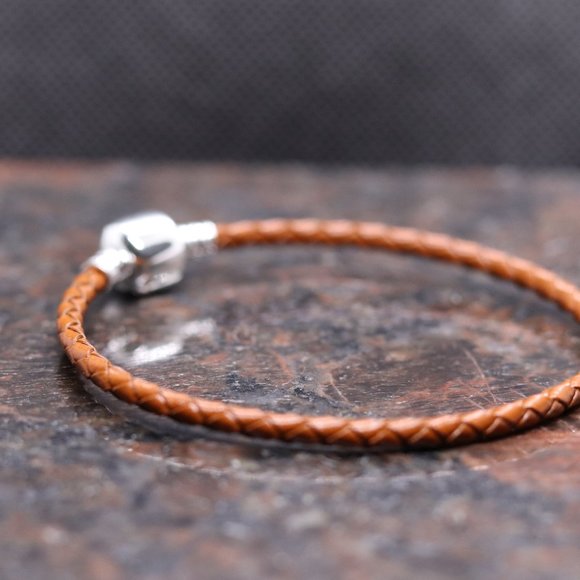 Brown Leather Bracelet with Sterling Silver Barrel Clasp - BRAND NEW - Picture 4 of 6